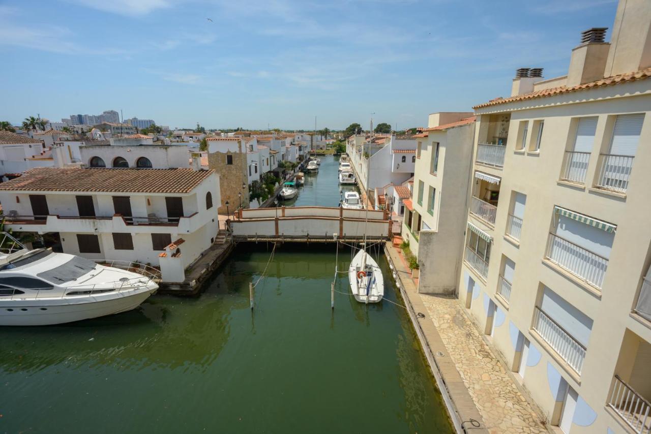 艾姆布里亚布拉瓦Casa Cartago别墅 外观 照片