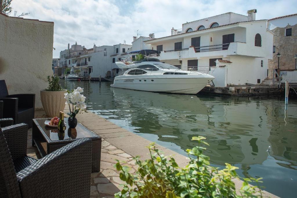 艾姆布里亚布拉瓦Casa Cartago别墅 外观 照片